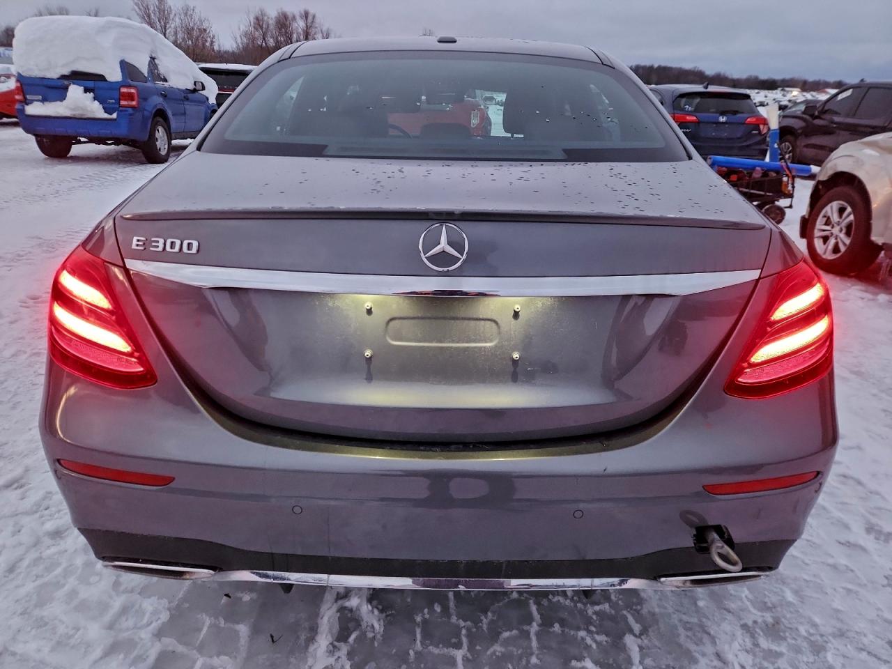 2017 MERCEDES-BENZ E 300 photo 6