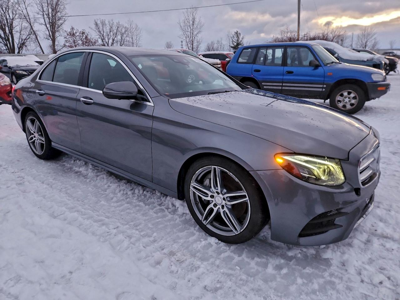 2017 MERCEDES-BENZ E 300 photo 4