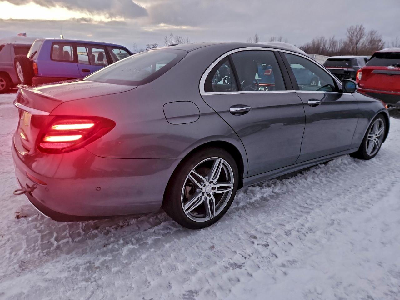 2017 MERCEDES-BENZ E 300 photo 3