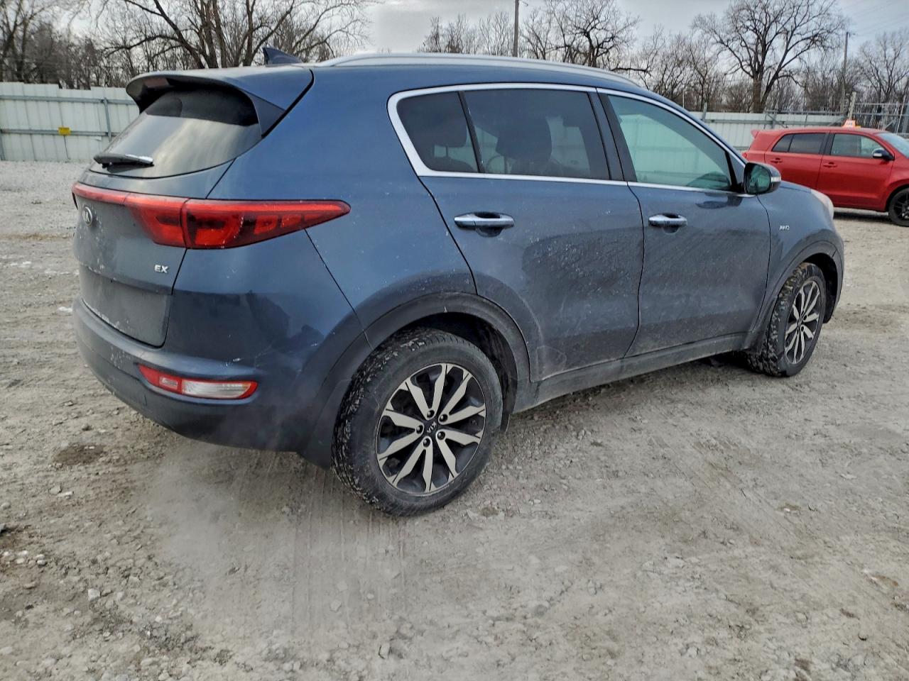 2017 KIA SPORTAGE EX photo 3