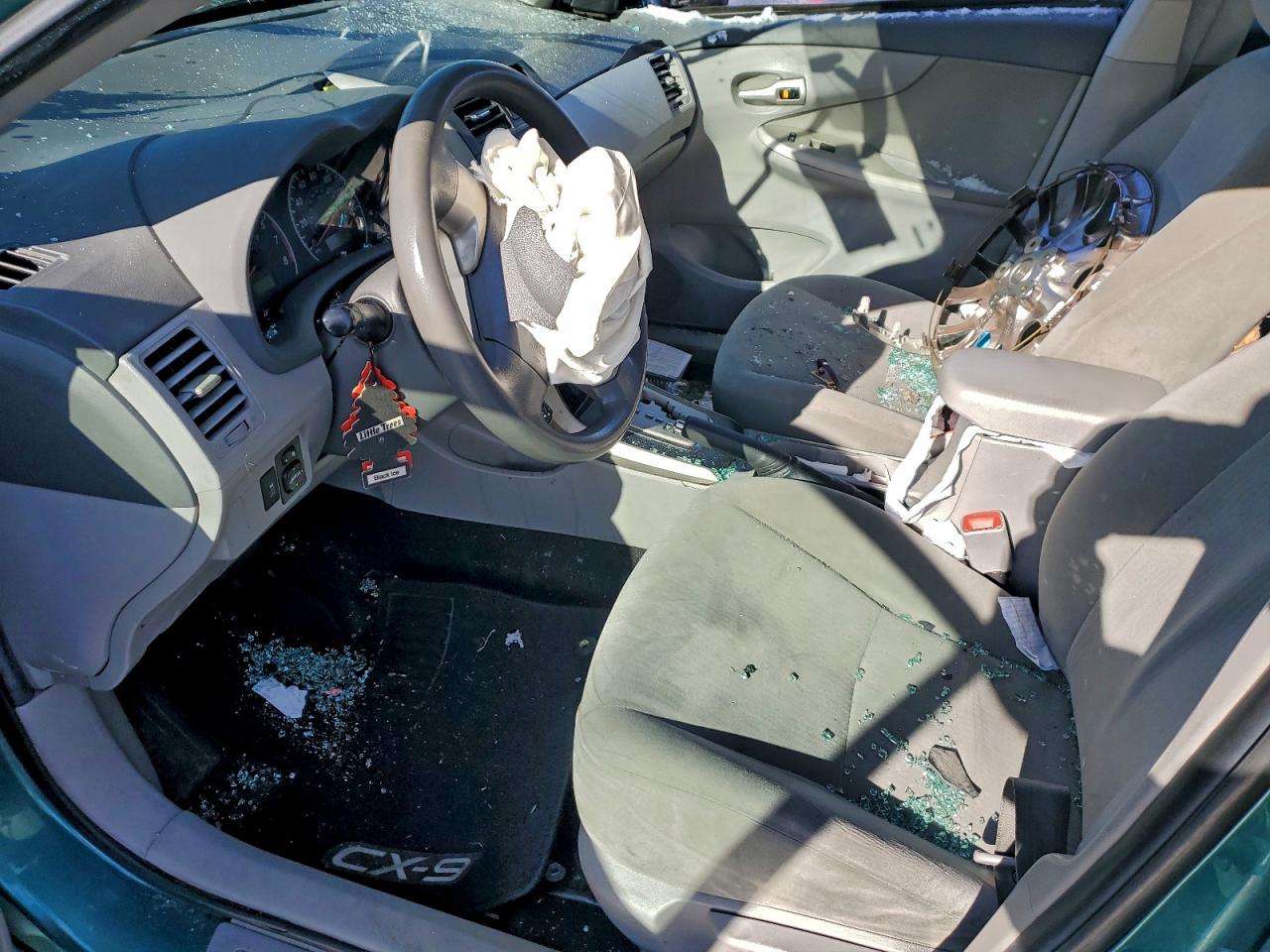 2010 TOYOTA COROLLA BASE photo 7