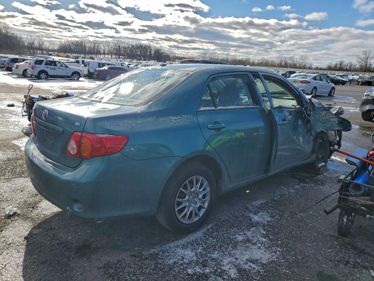 2010 TOYOTA COROLLA BASE photo 3