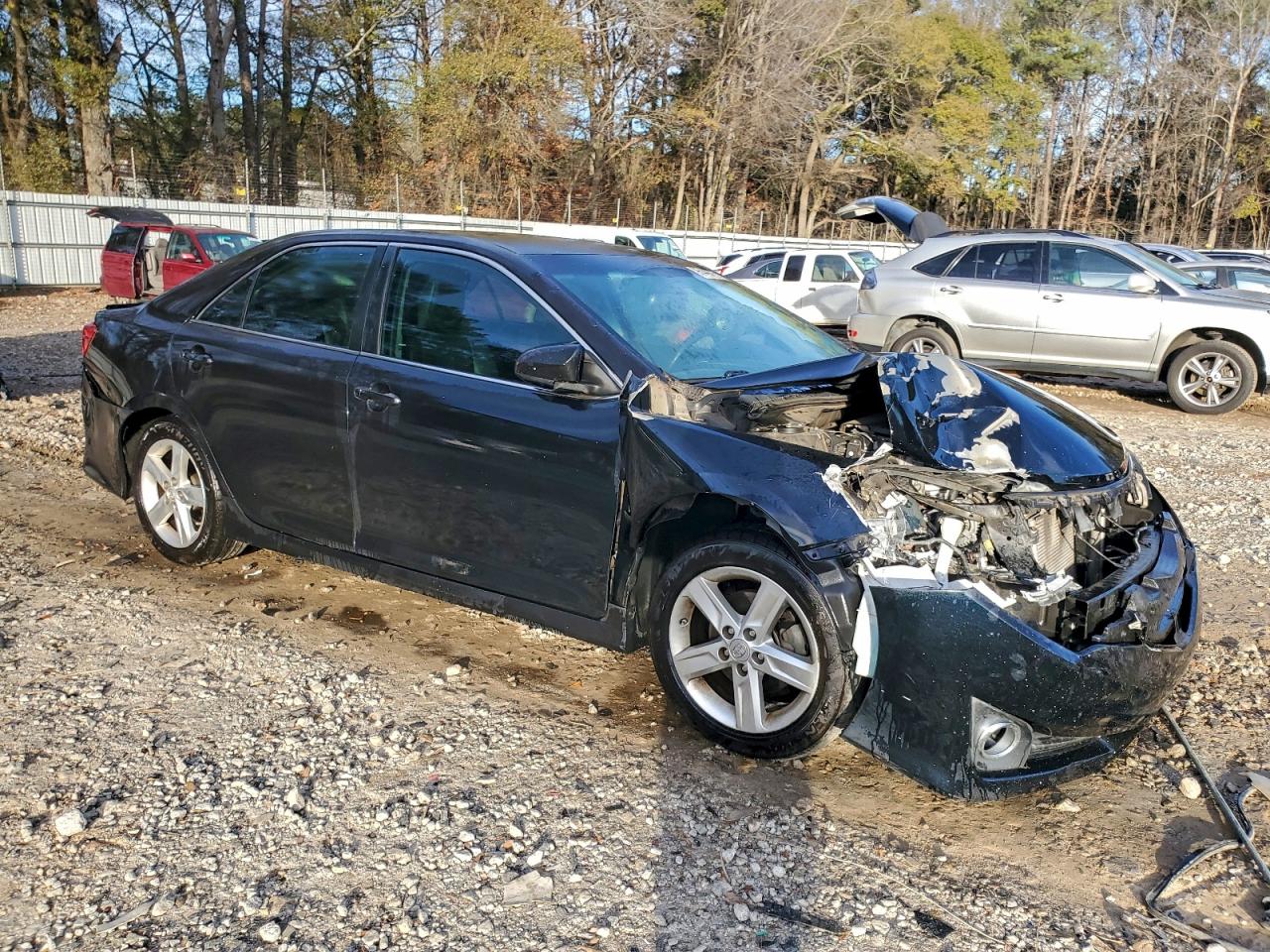 2012 TOYOTA CAMRY SE photo 4