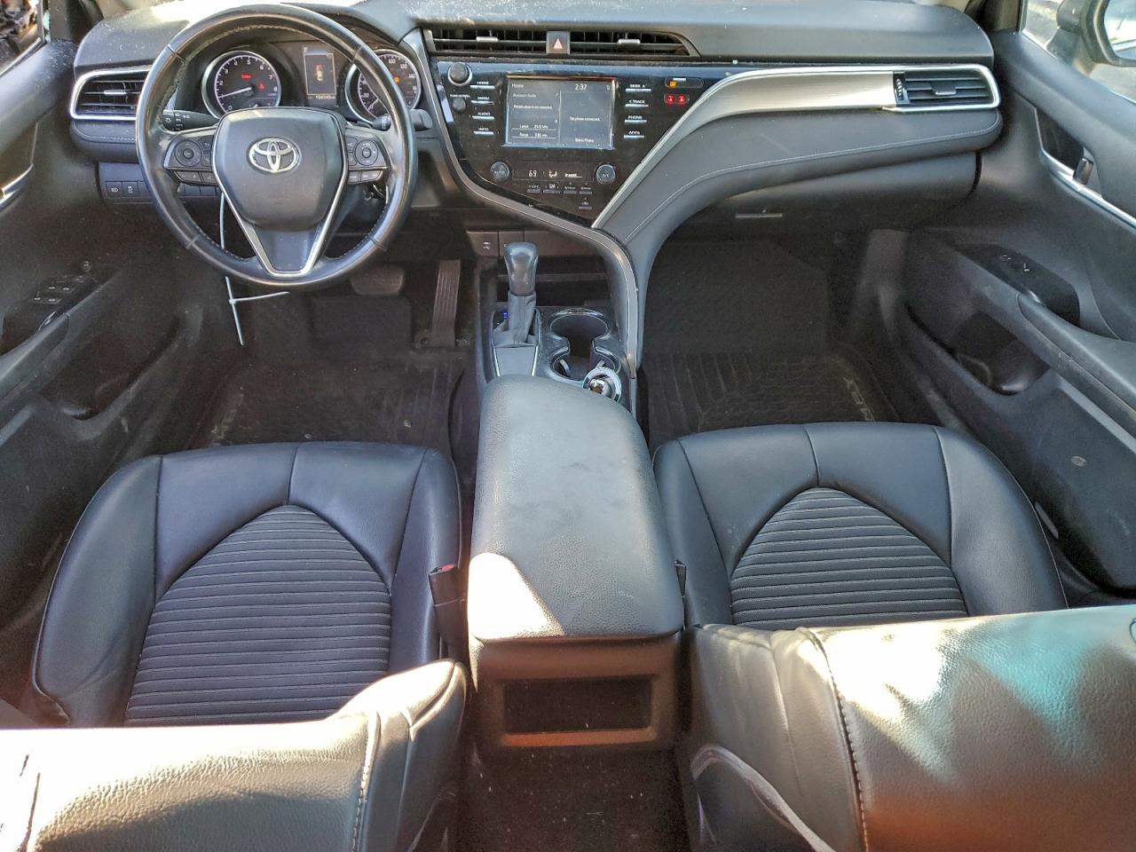 2018 TOYOTA CAMRY L photo 8