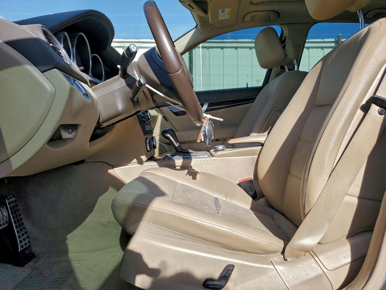 2014 MERCEDES-BENZ C 250 photo 7