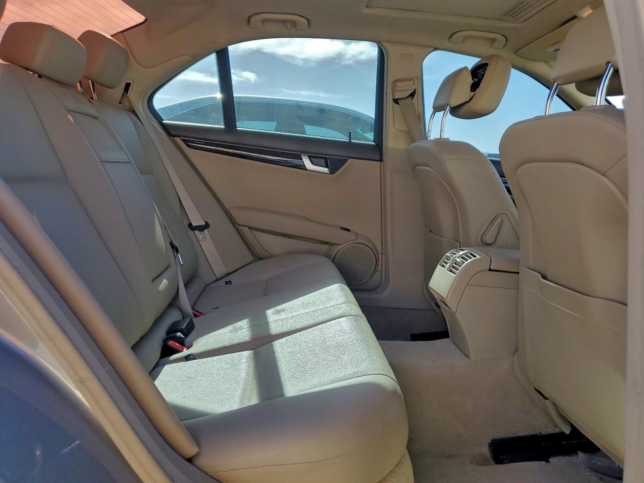 2014 MERCEDES-BENZ C 250 photo 10
