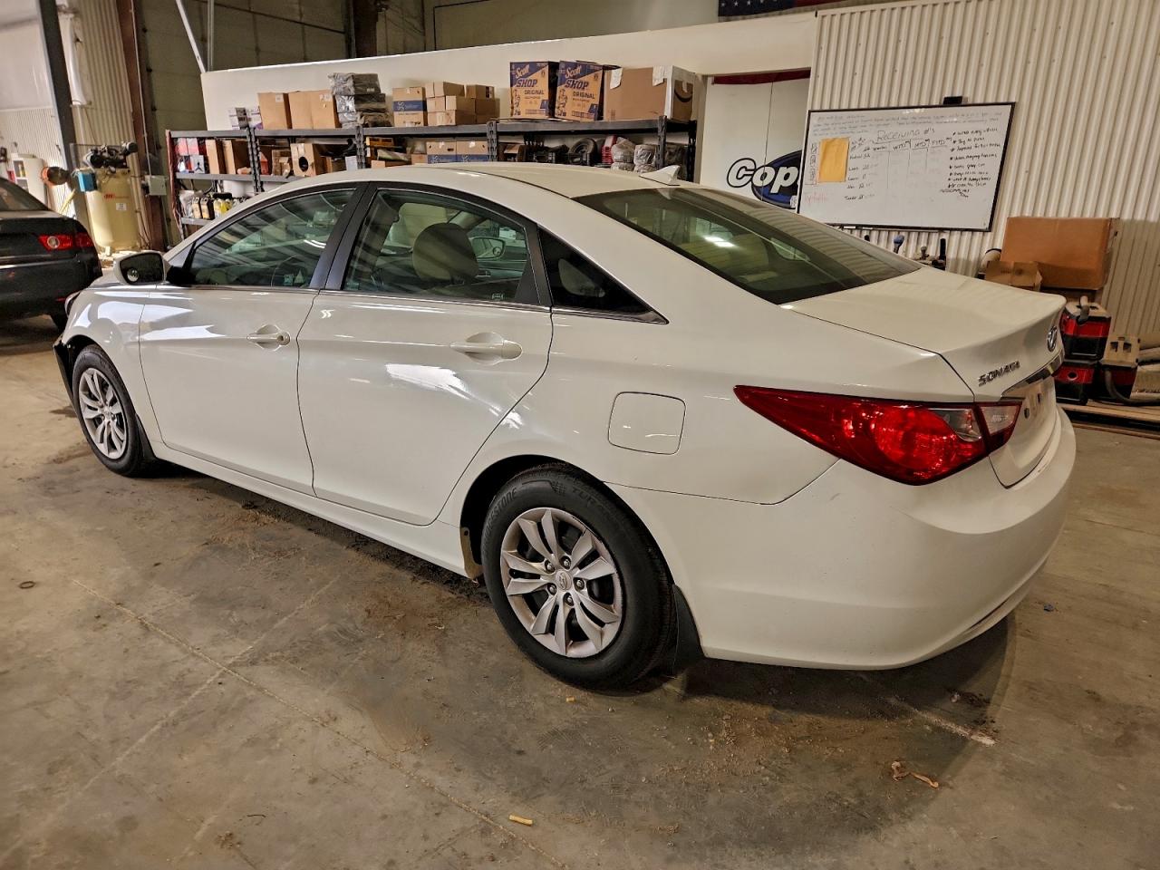 2013 HYUNDAI SONATA GLS photo 2