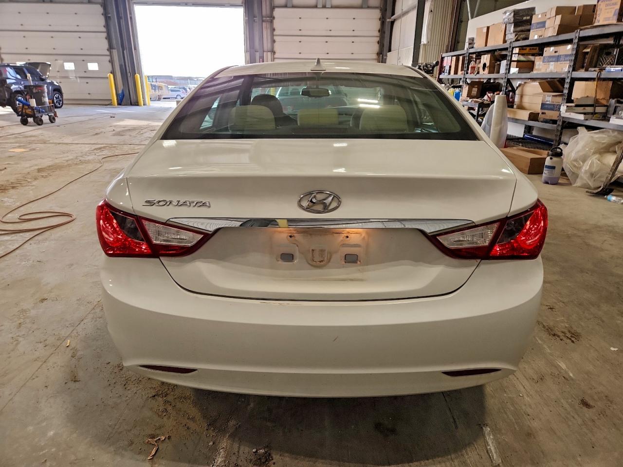 2013 HYUNDAI SONATA GLS photo 6