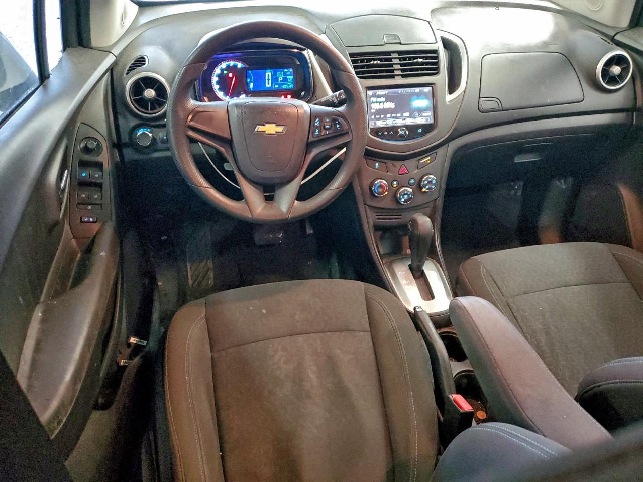 2015 CHEVROLET TRAX LS photo 8