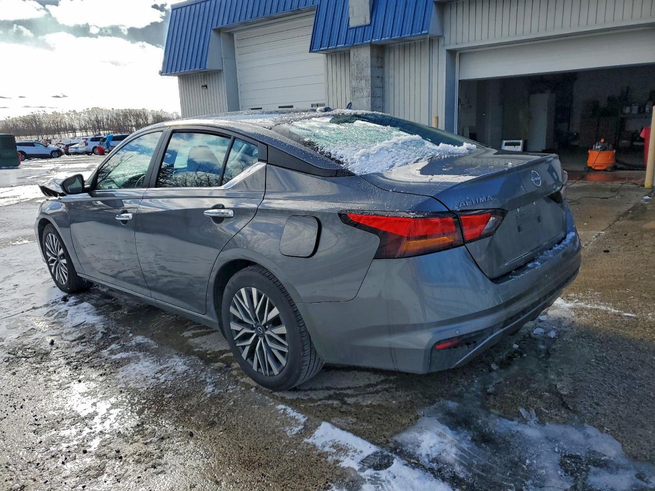 2025 NISSAN ALTIMA SV photo 2