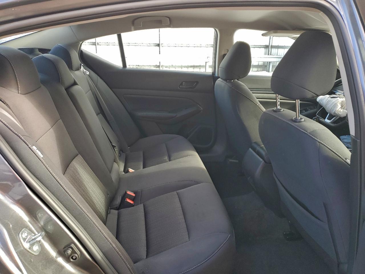 2025 NISSAN ALTIMA SV photo 10