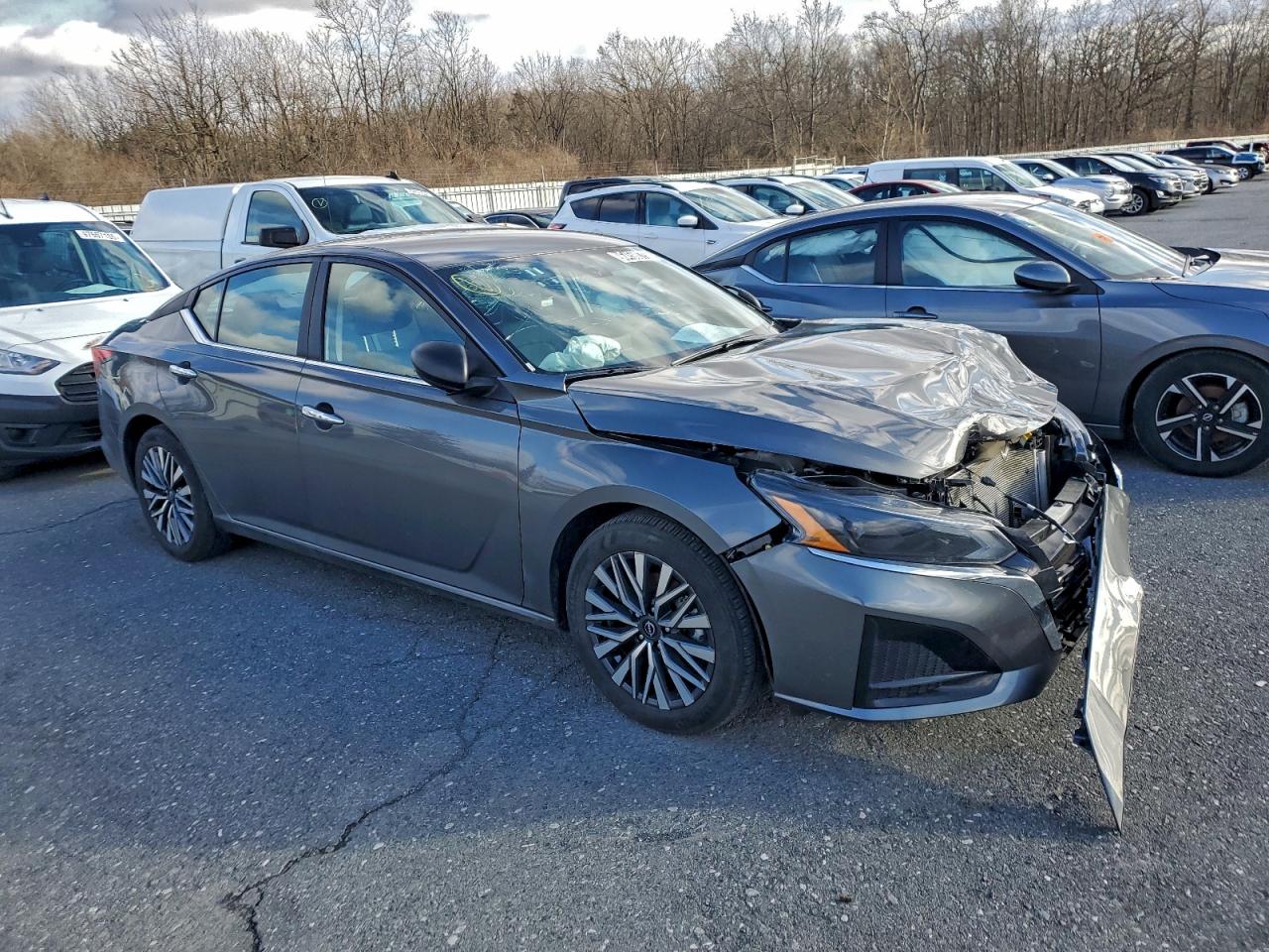 2025 NISSAN ALTIMA SV photo 4