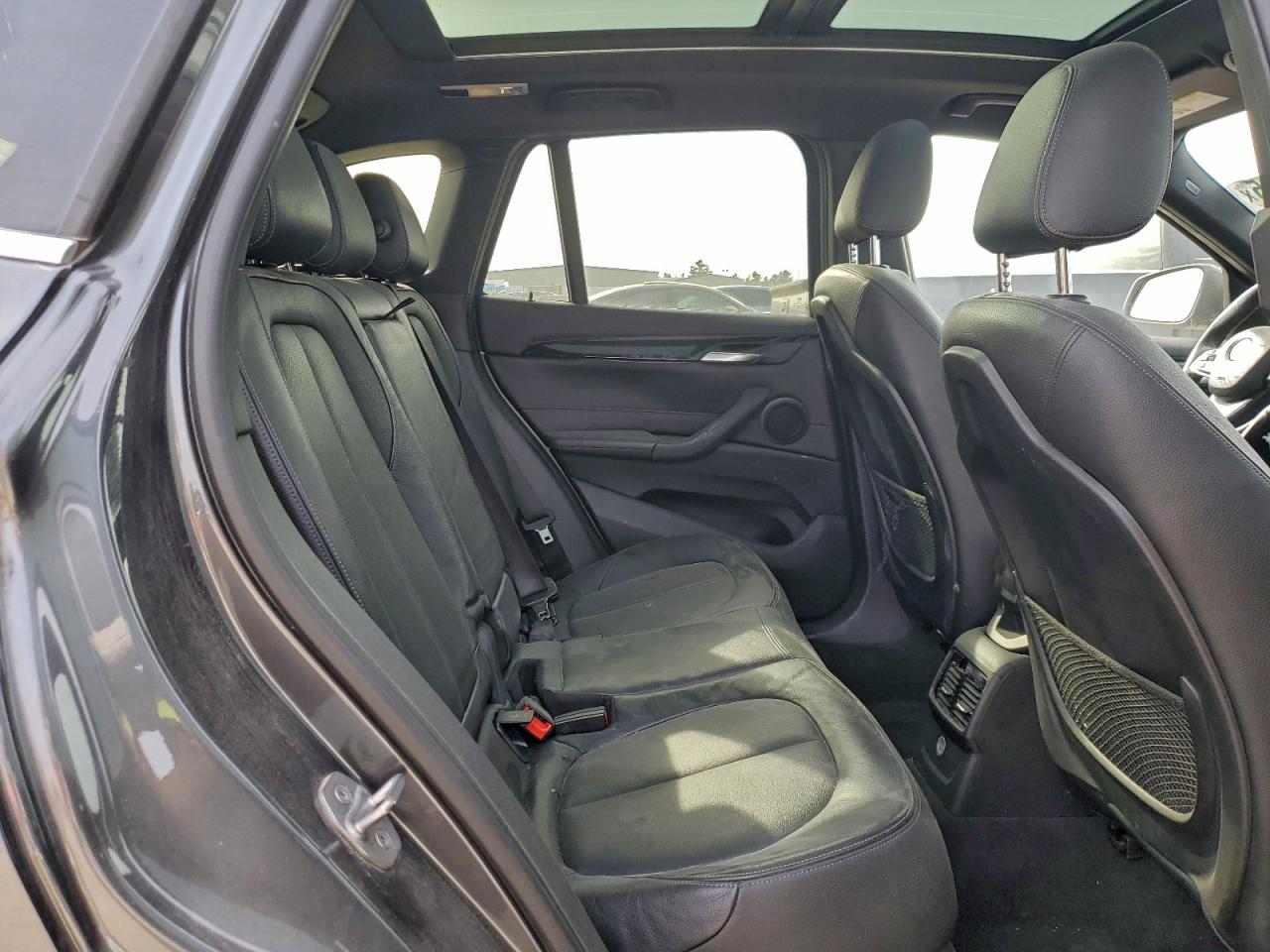 2016 BMW X1 XDRIVE28I photo 11