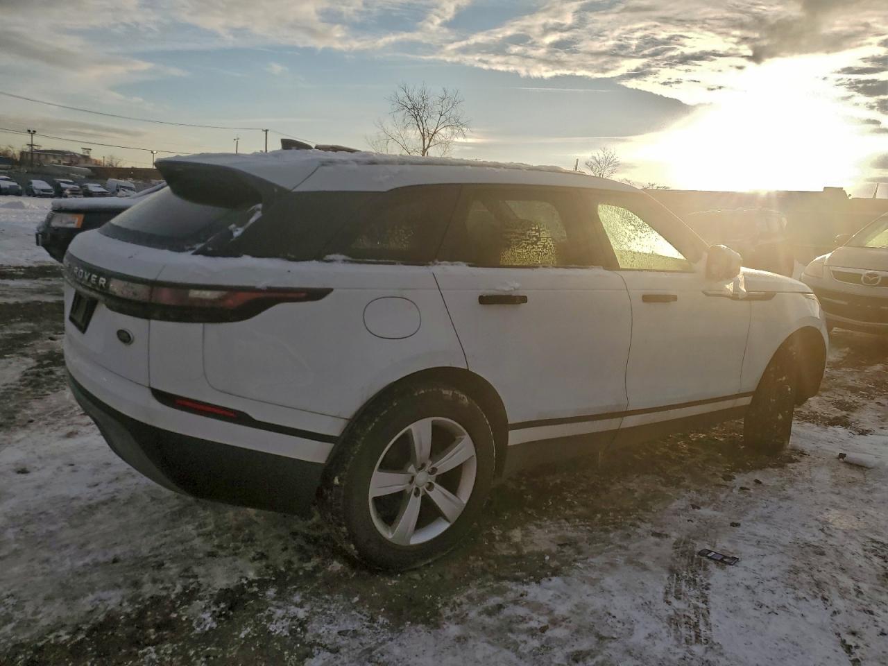 2019 LAND ROVER RANGE ROVER VELAR S photo 3