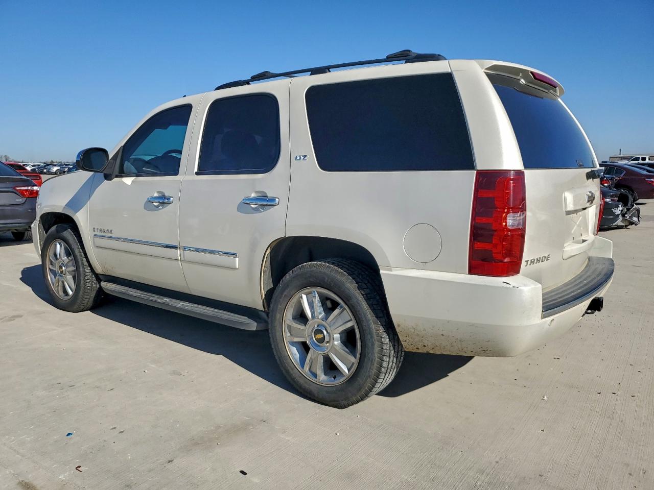 2009 CHEVROLET TAHOE K1500 LTZ photo 2