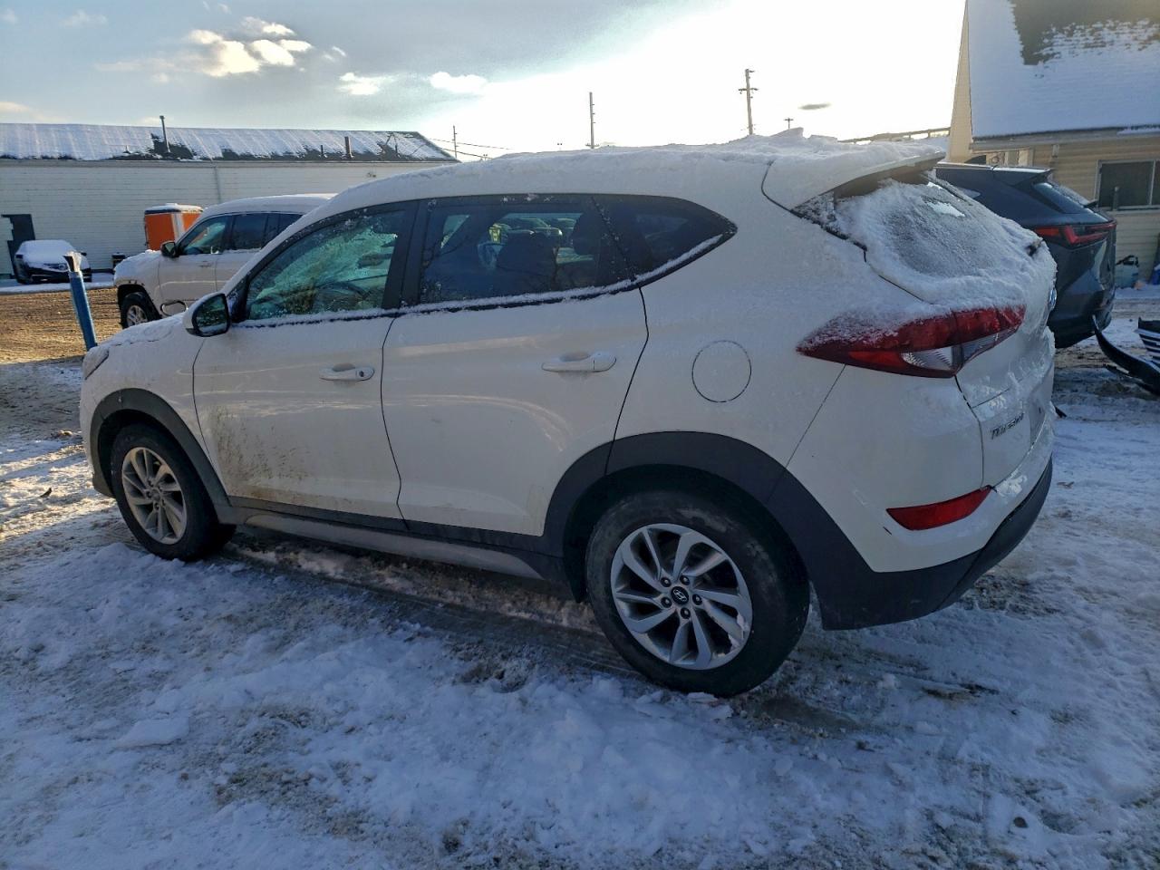 2018 HYUNDAI TUCSON SEL photo 2