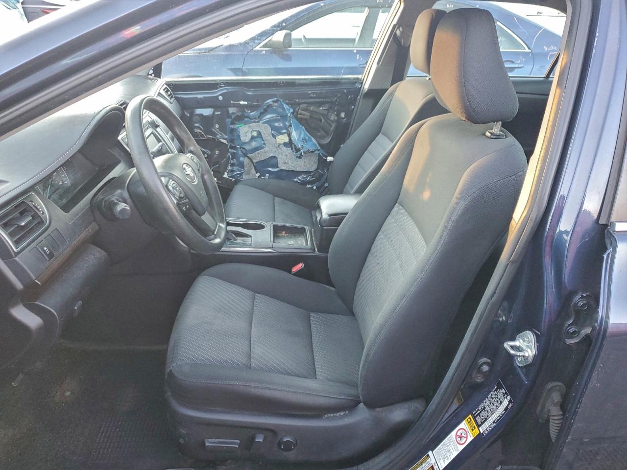 2015 TOYOTA CAMRY LE photo 7