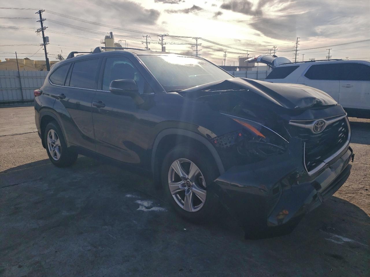 2022 TOYOTA HIGHLANDER L photo 7