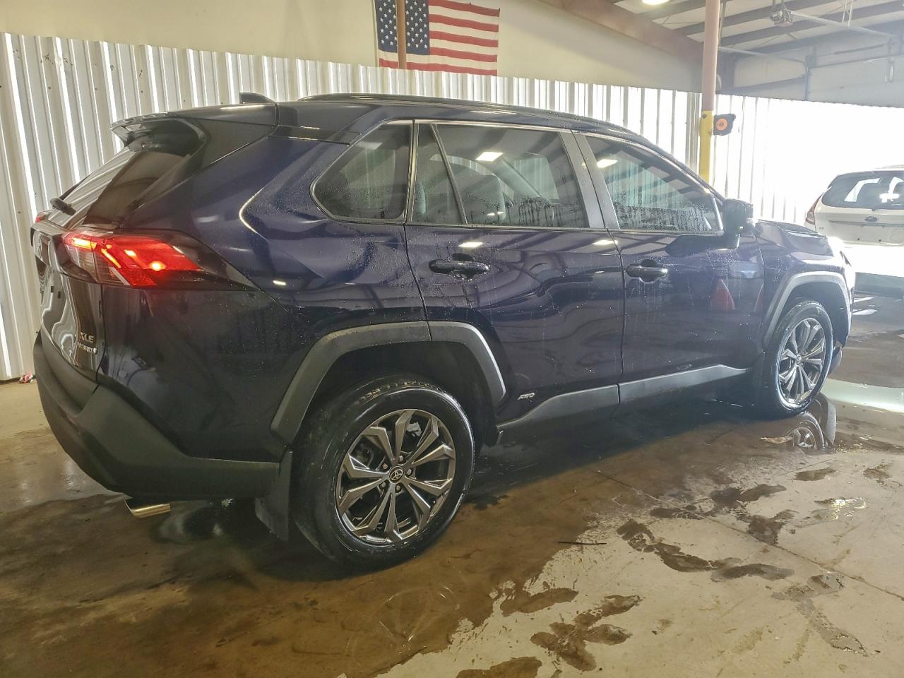 2022 TOYOTA RAV4 XLE PREMIUM photo 3