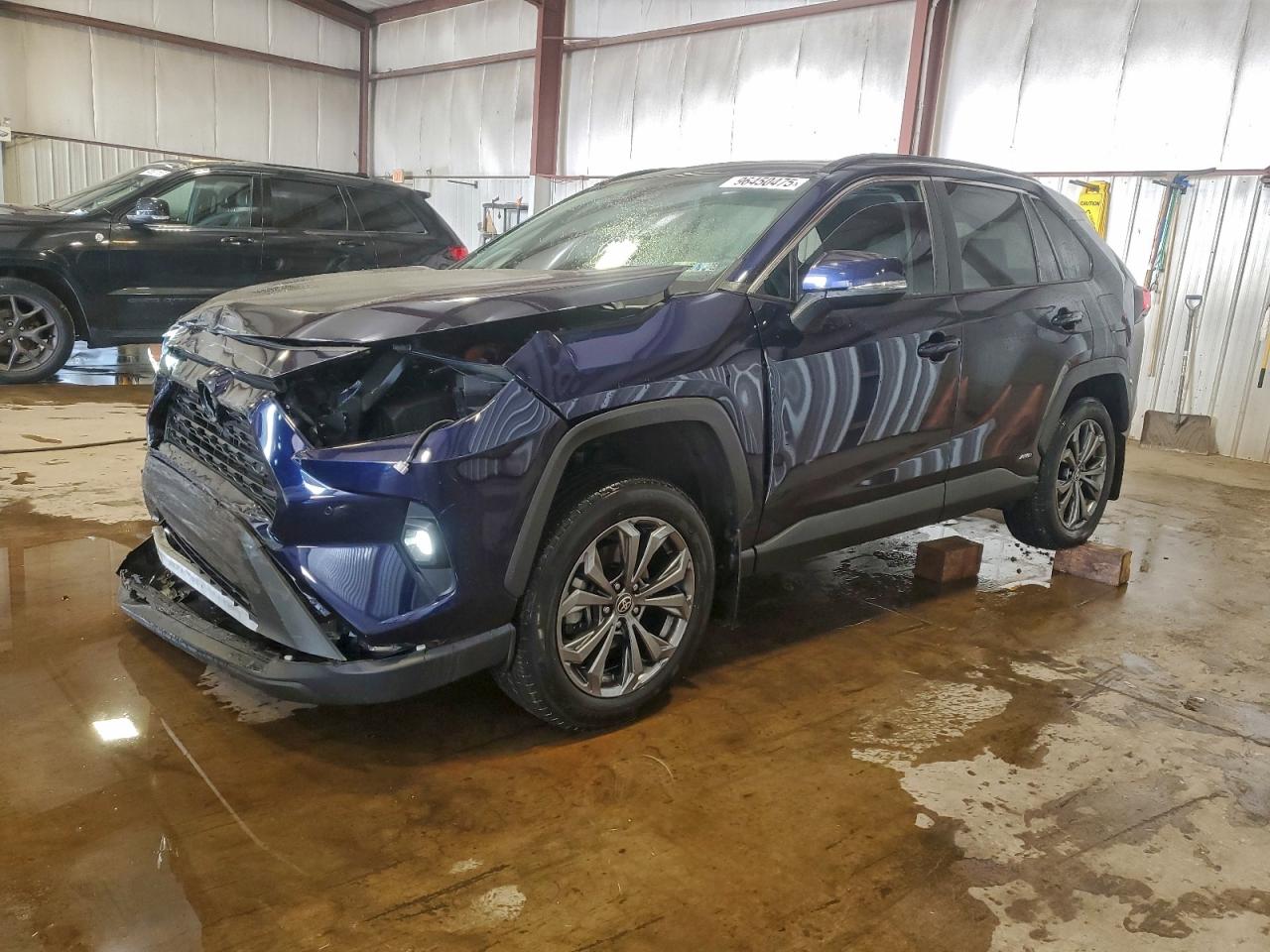 2022 TOYOTA RAV4 XLE PREMIUM — FRONT END damage — photo 1