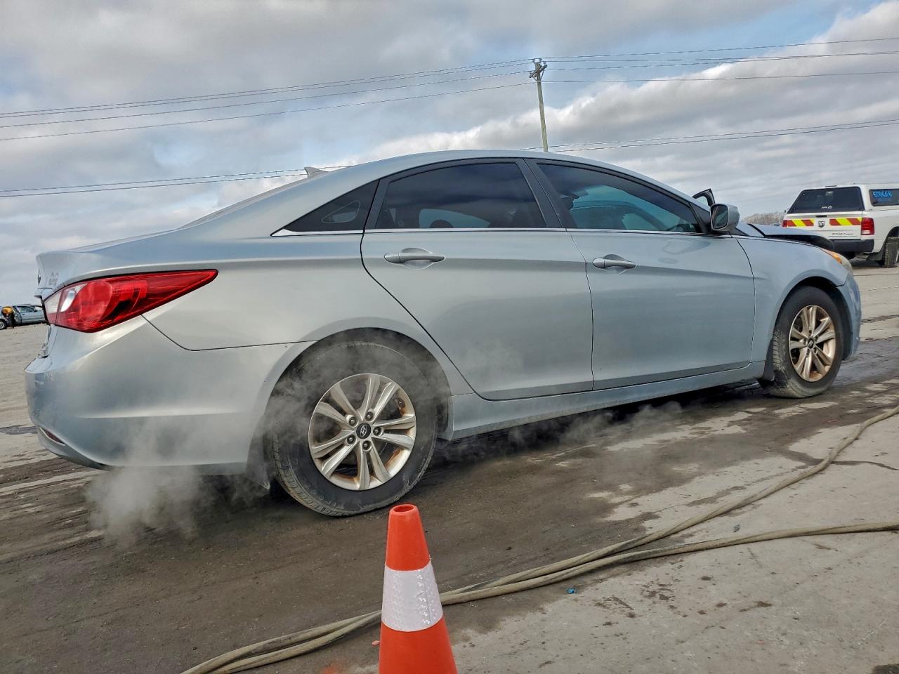 2013 HYUNDAI SONATA GLS photo 3