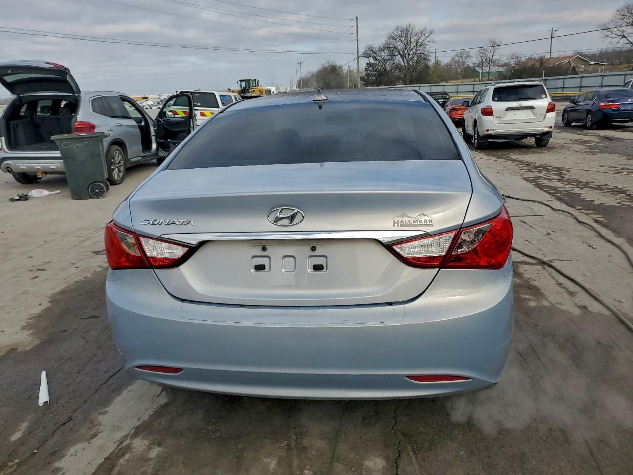 2013 HYUNDAI SONATA GLS photo 6