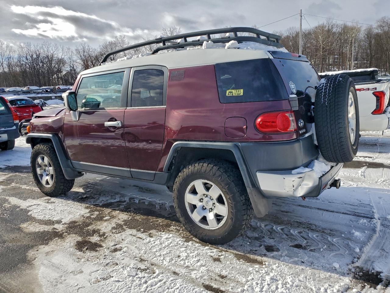 2007 TOYOTA FJ CRUISER photo 2