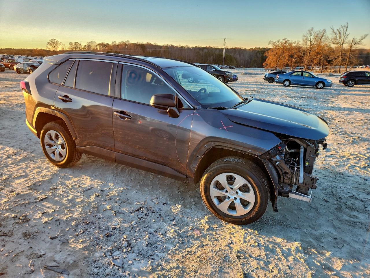 2021 TOYOTA RAV4 LE photo 4