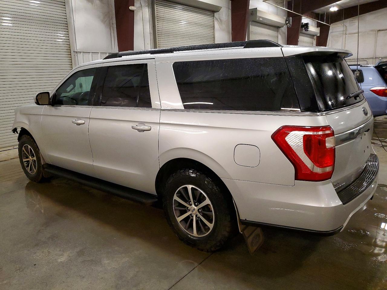 2018 FORD EXPEDITION MAX XLT photo 2