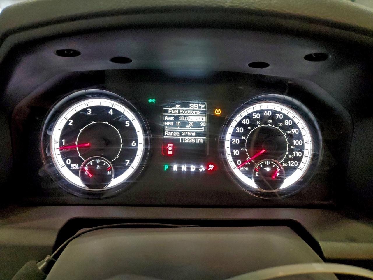 2017 RAM 1500 ST photo 9
