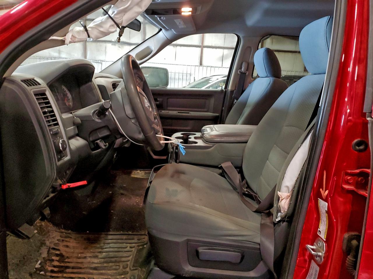 2017 RAM 1500 ST photo 7