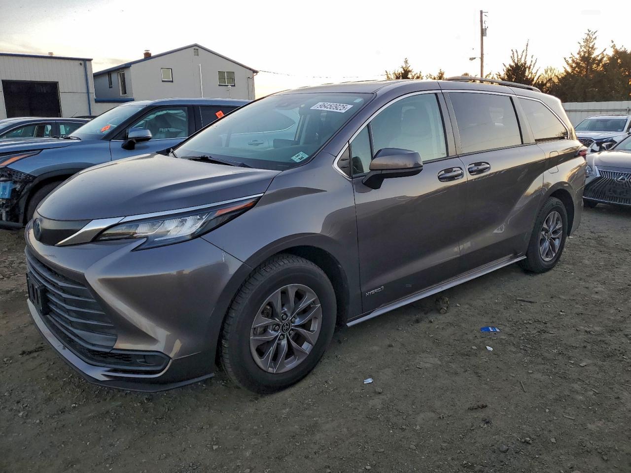 2021 TOYOTA SIENNA