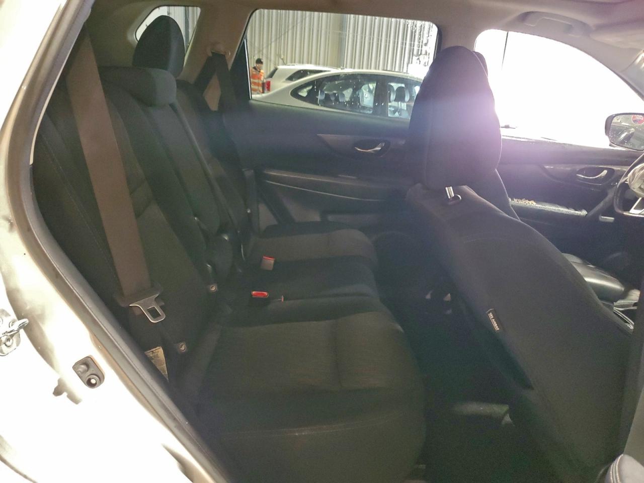 2017 NISSAN ROGUE SV photo 11