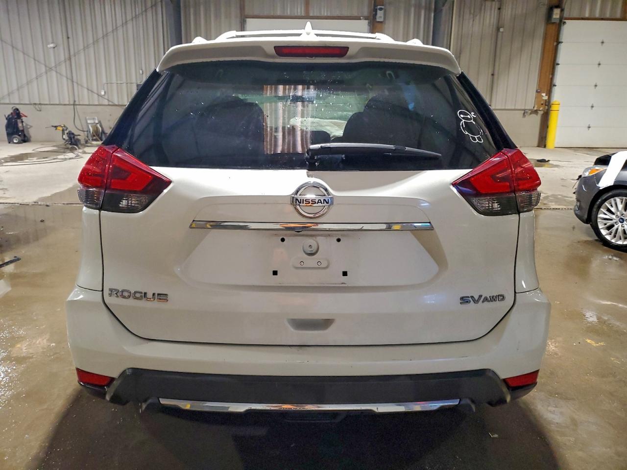 2017 NISSAN ROGUE SV photo 6