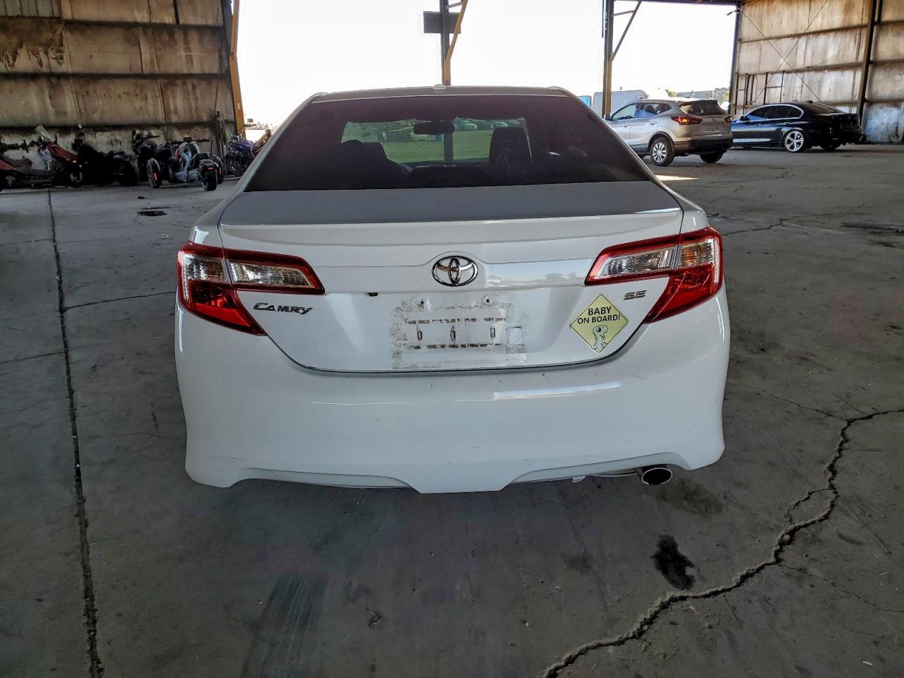 2012 TOYOTA CAMRY BASE photo 6