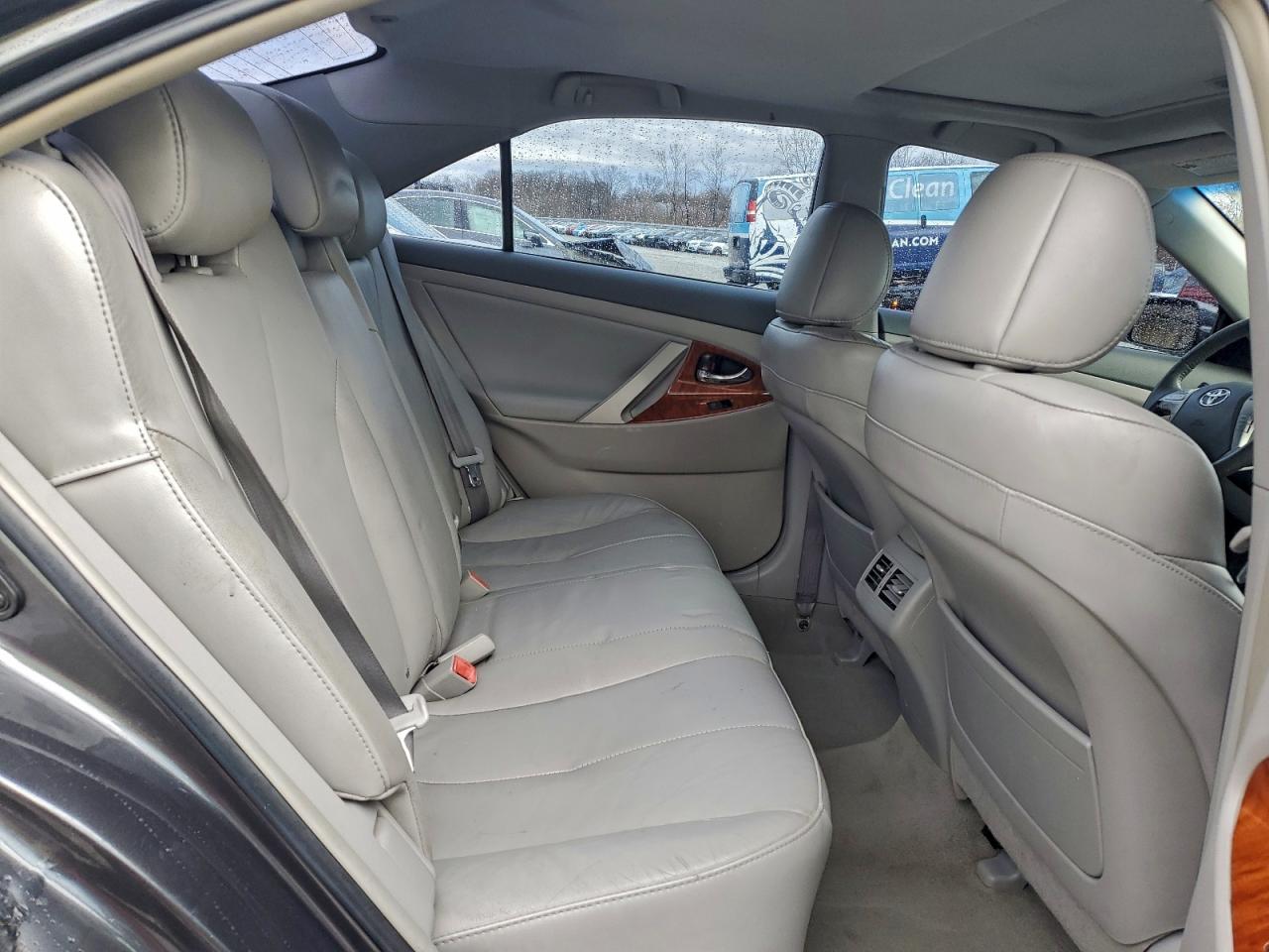 2009 TOYOTA CAMRY SE photo 10