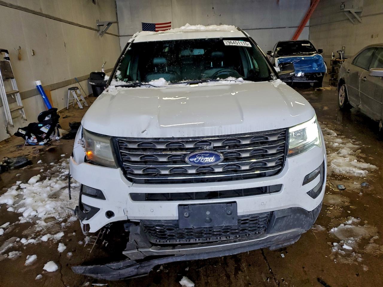 2017 FORD EXPLORER XLT photo 5