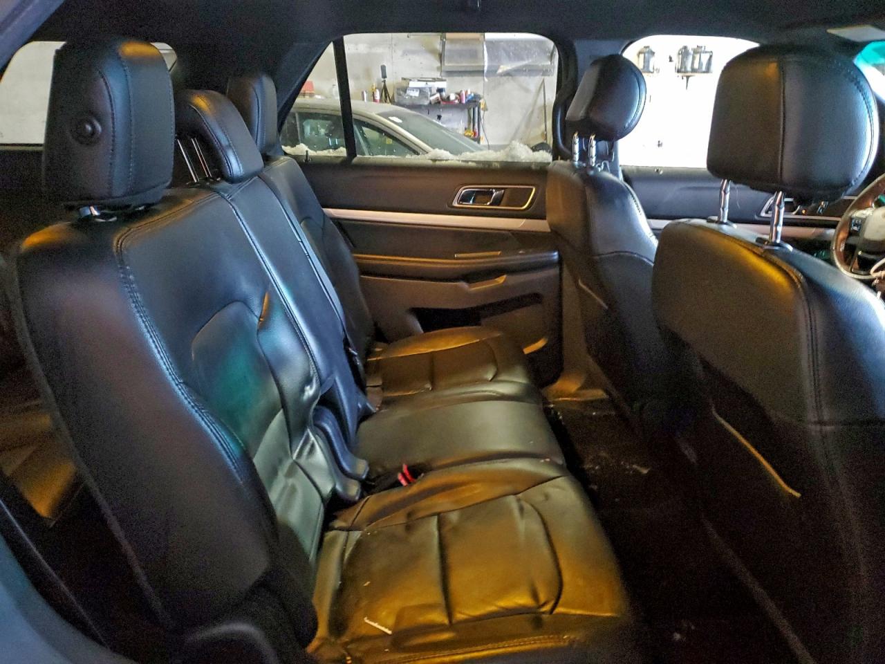 2017 FORD EXPLORER XLT photo 11