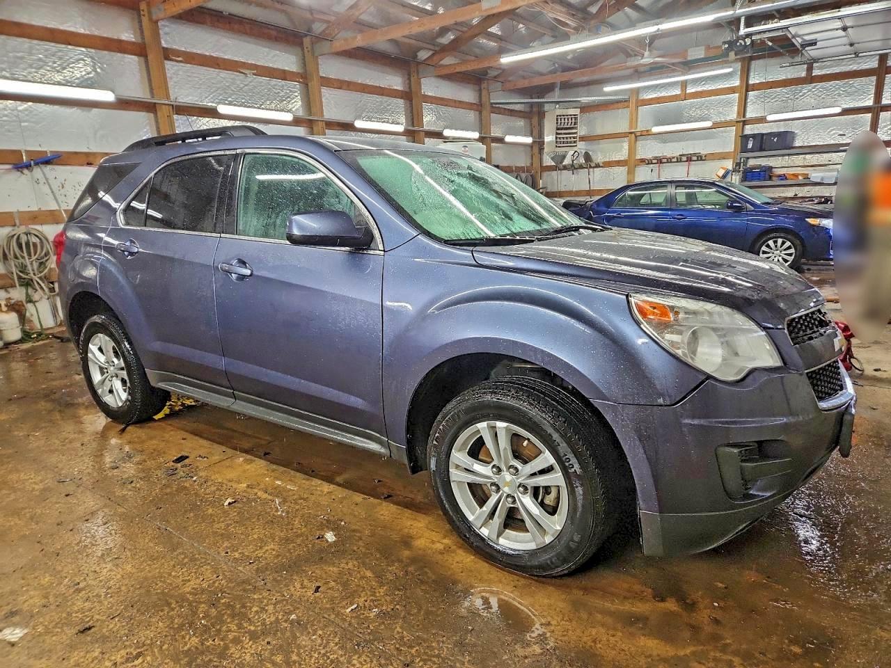 2013 CHEVROLET EQUINOX LT photo 4