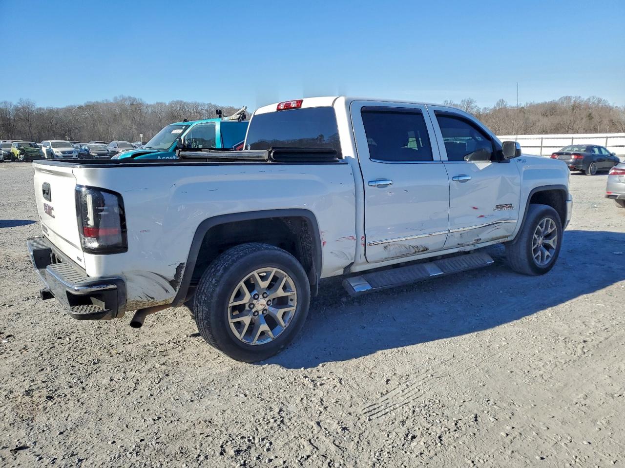 2017 GMC SIERRA K1500 SLT photo 3