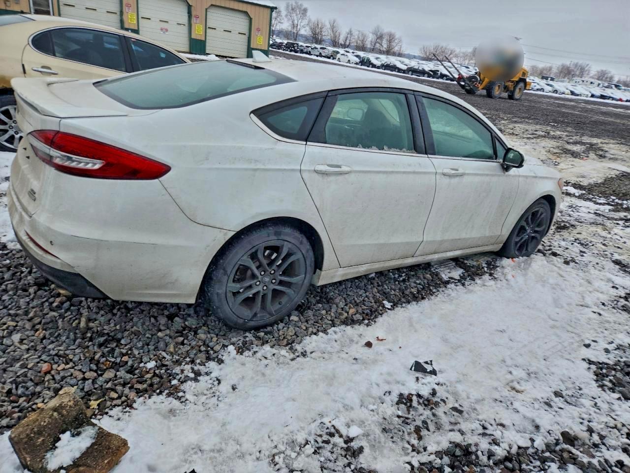 2019 FORD FUSION SE photo 3