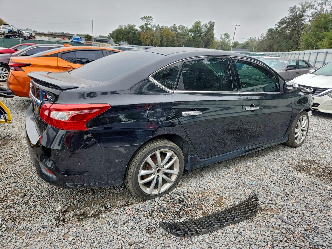 2016 NISSAN SENTRA S photo 3