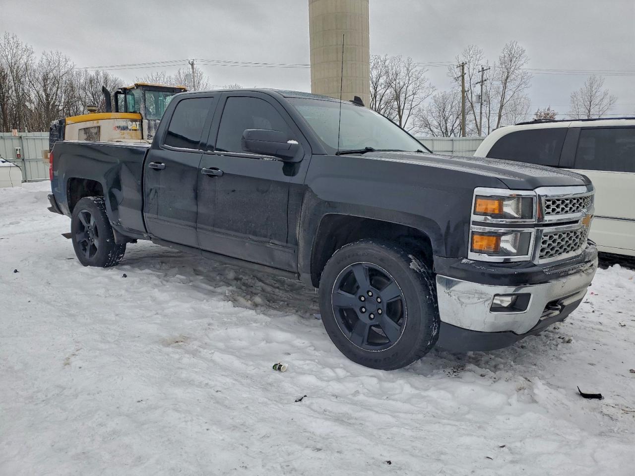 2015 CHEVROLET SILVERADO K1500 LT photo 4