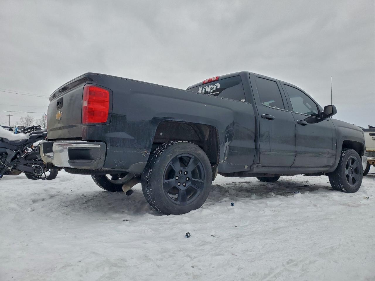 2015 CHEVROLET SILVERADO K1500 LT photo 3