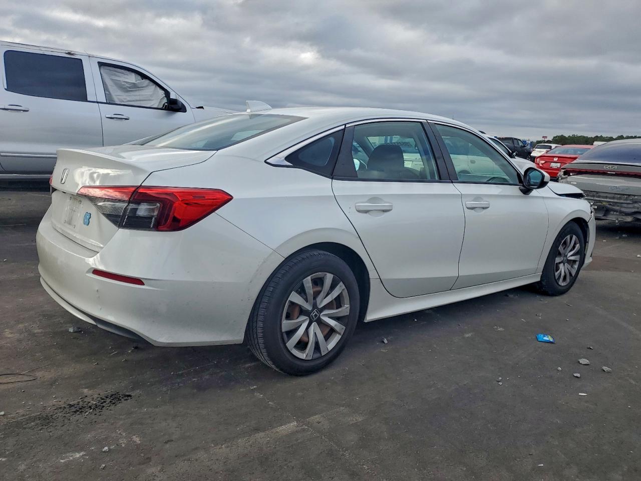 2022 HONDA CIVIC LX photo 3