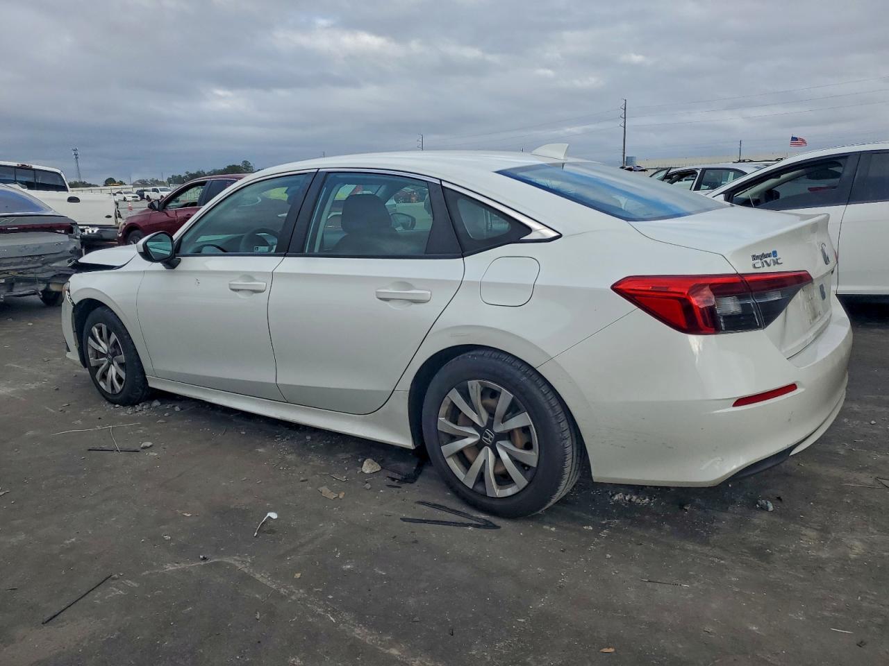 2022 HONDA CIVIC LX photo 2