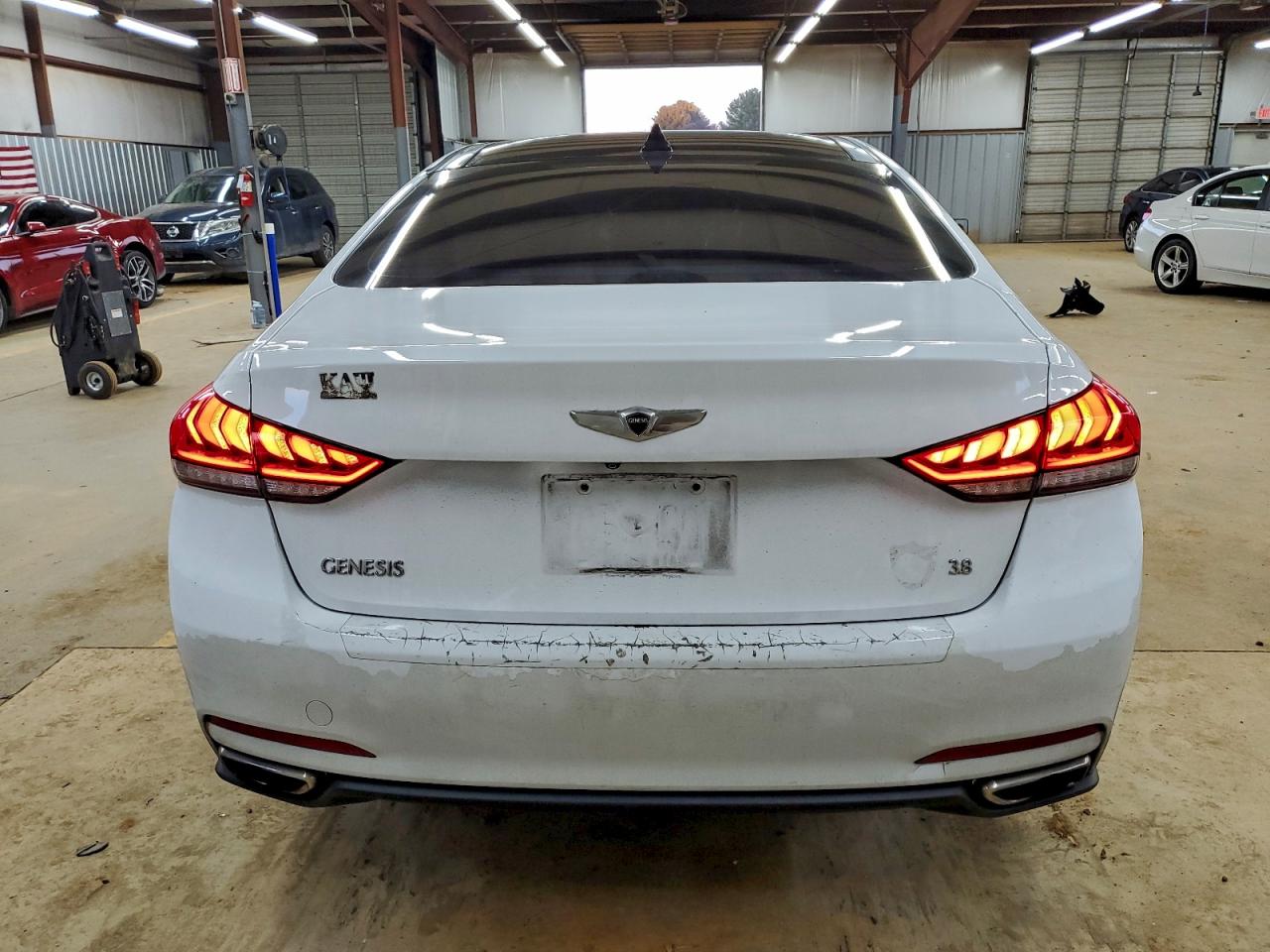 2015 HYUNDAI GENESIS 3.8L photo 6