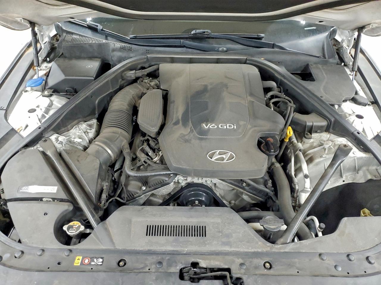 2015 HYUNDAI GENESIS 3.8L photo 11