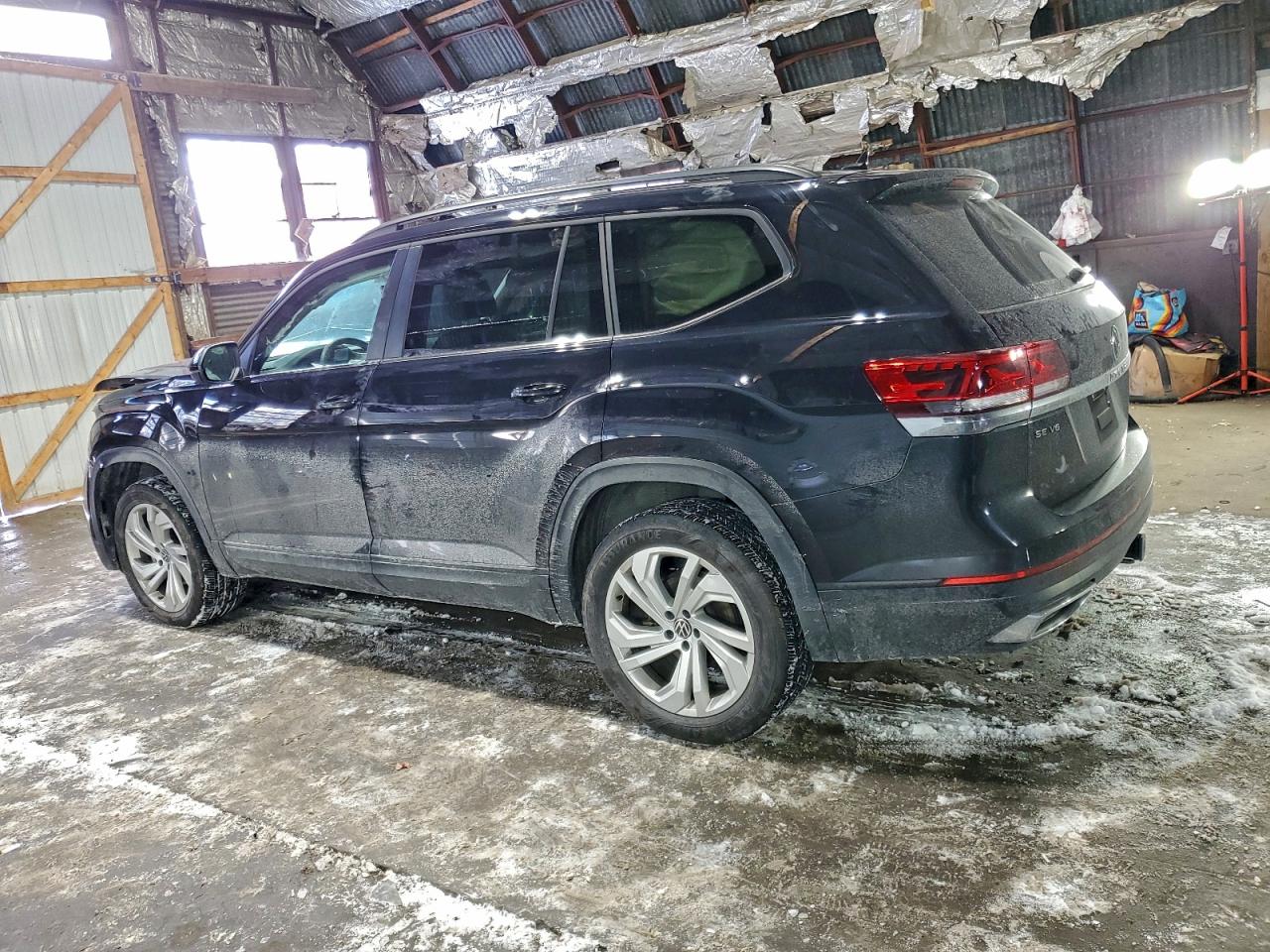 2023 VOLKSWAGEN ATLAS SE photo 2