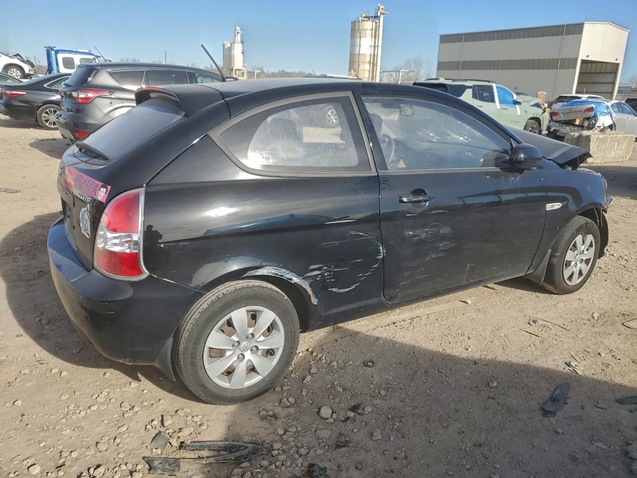 2010 HYUNDAI ACCENT GS photo 5